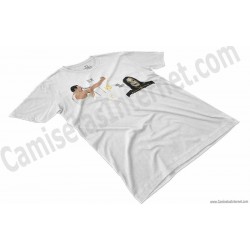 Camiseta EO!!! VS Ayuwoki Chico color blanco perspectiva